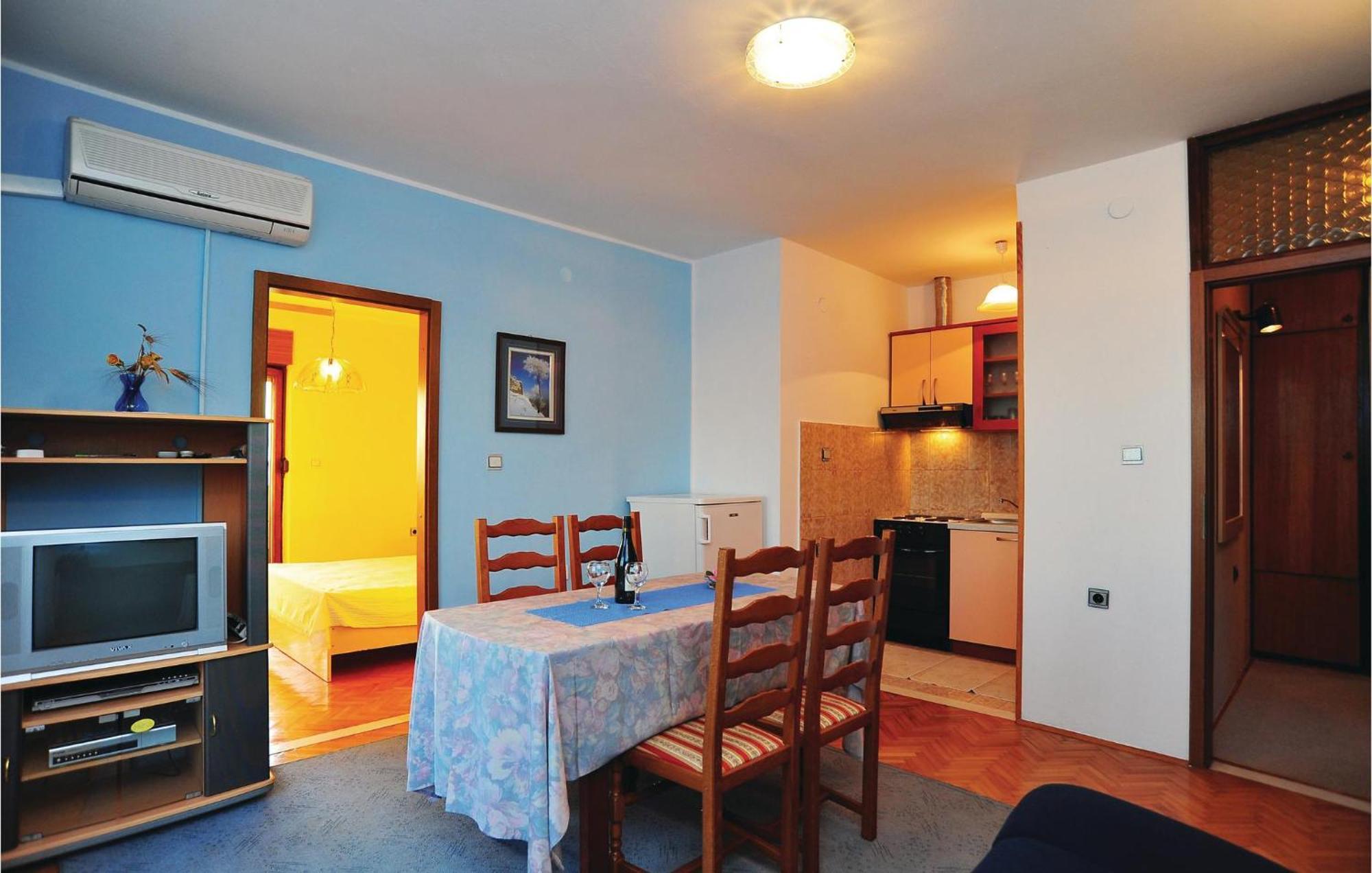 8 Bedroom Gorgeous Home In Kozino Luaran gambar