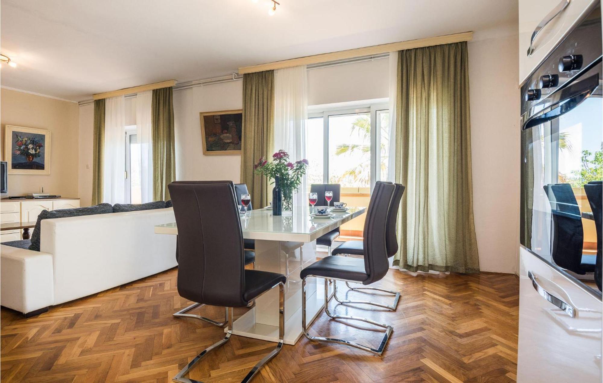 8 Bedroom Gorgeous Home In Kozino Luaran gambar
