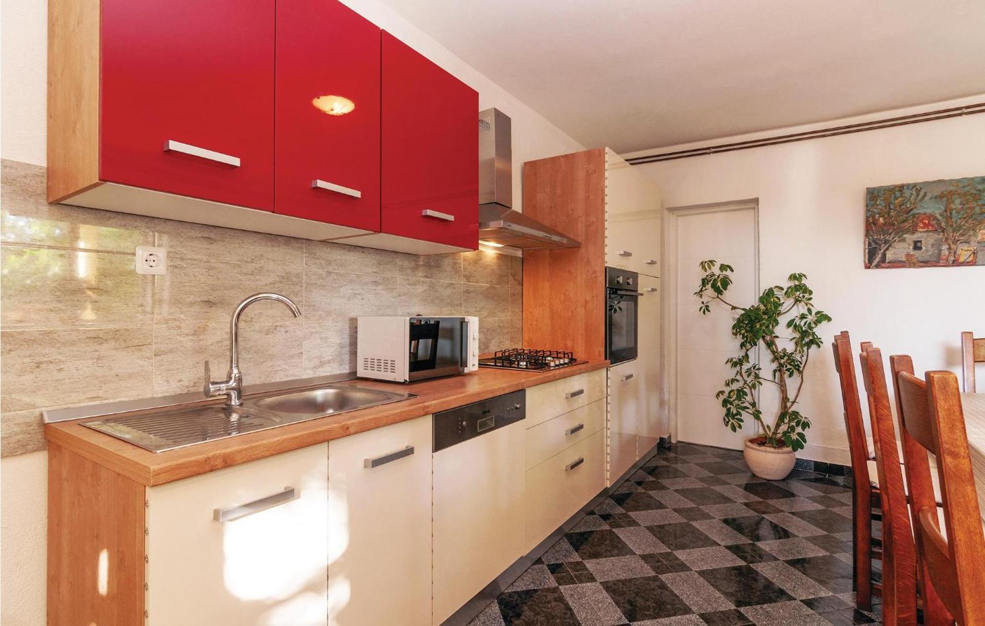 8 Bedroom Gorgeous Home In Kozino Luaran gambar
