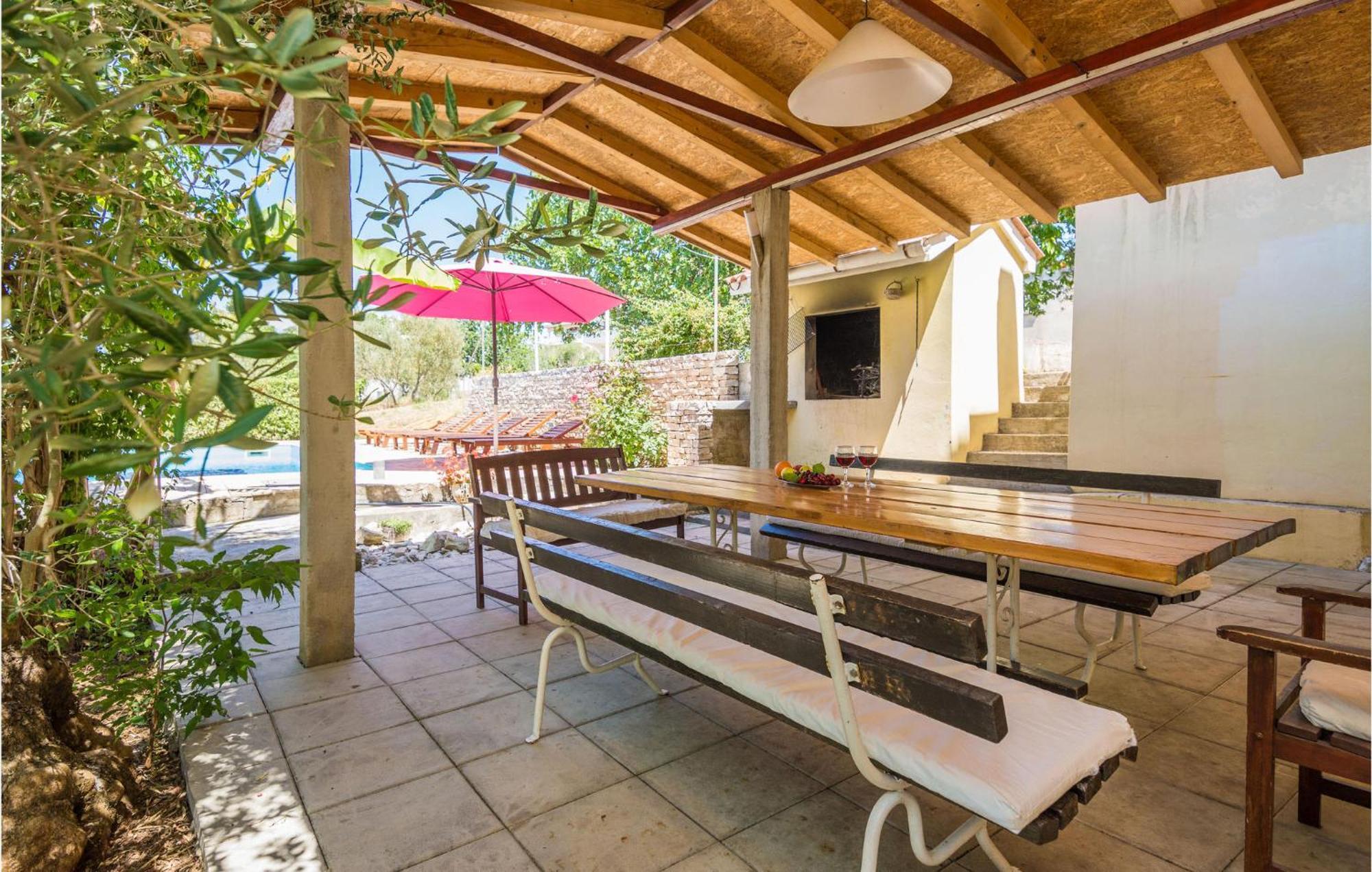 8 Bedroom Gorgeous Home In Kozino Luaran gambar